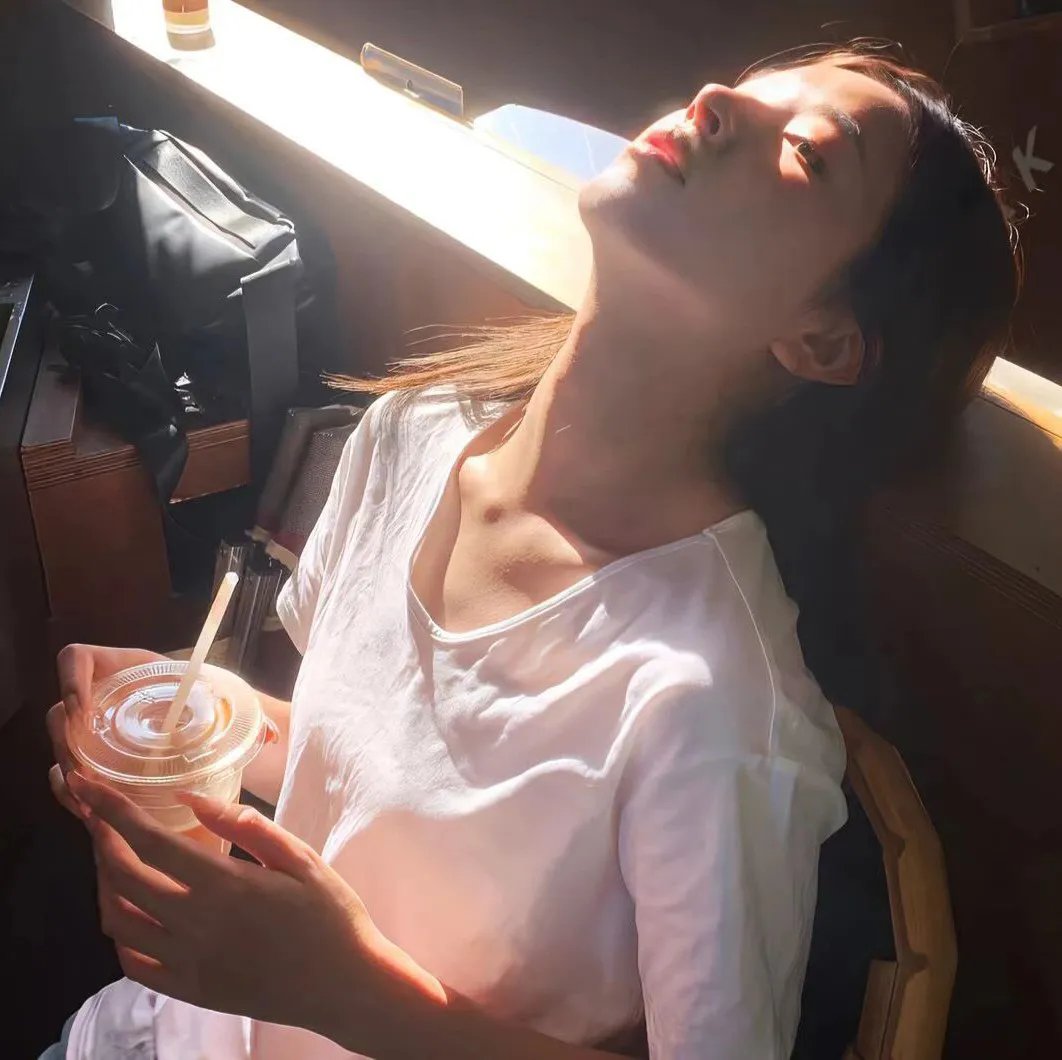 秘密的小奈
